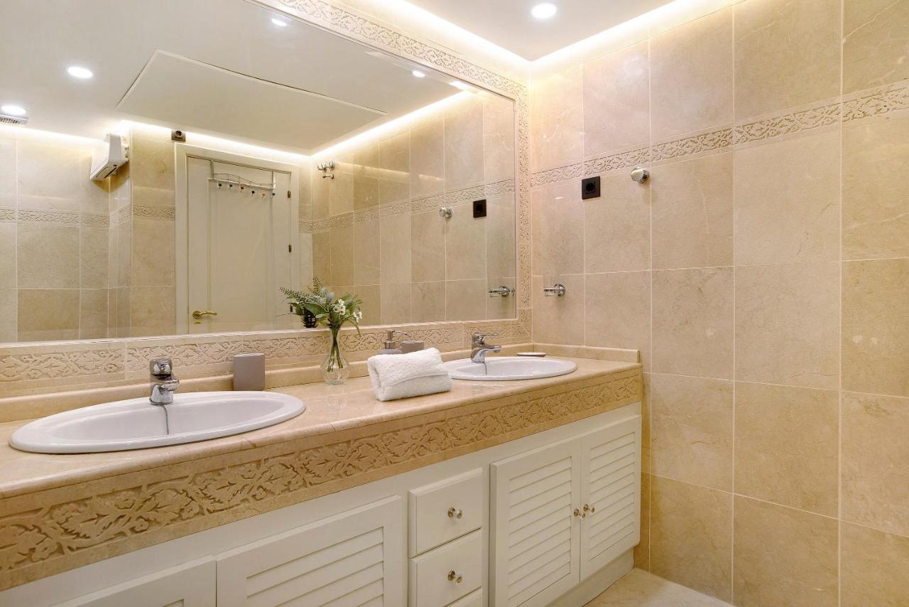Luxury In Puerto Marina Lejlighed Benalmádena Eksteriør billede