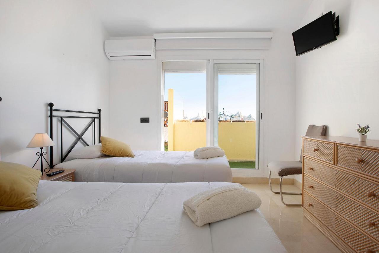 Luxury In Puerto Marina Lejlighed Benalmádena Eksteriør billede